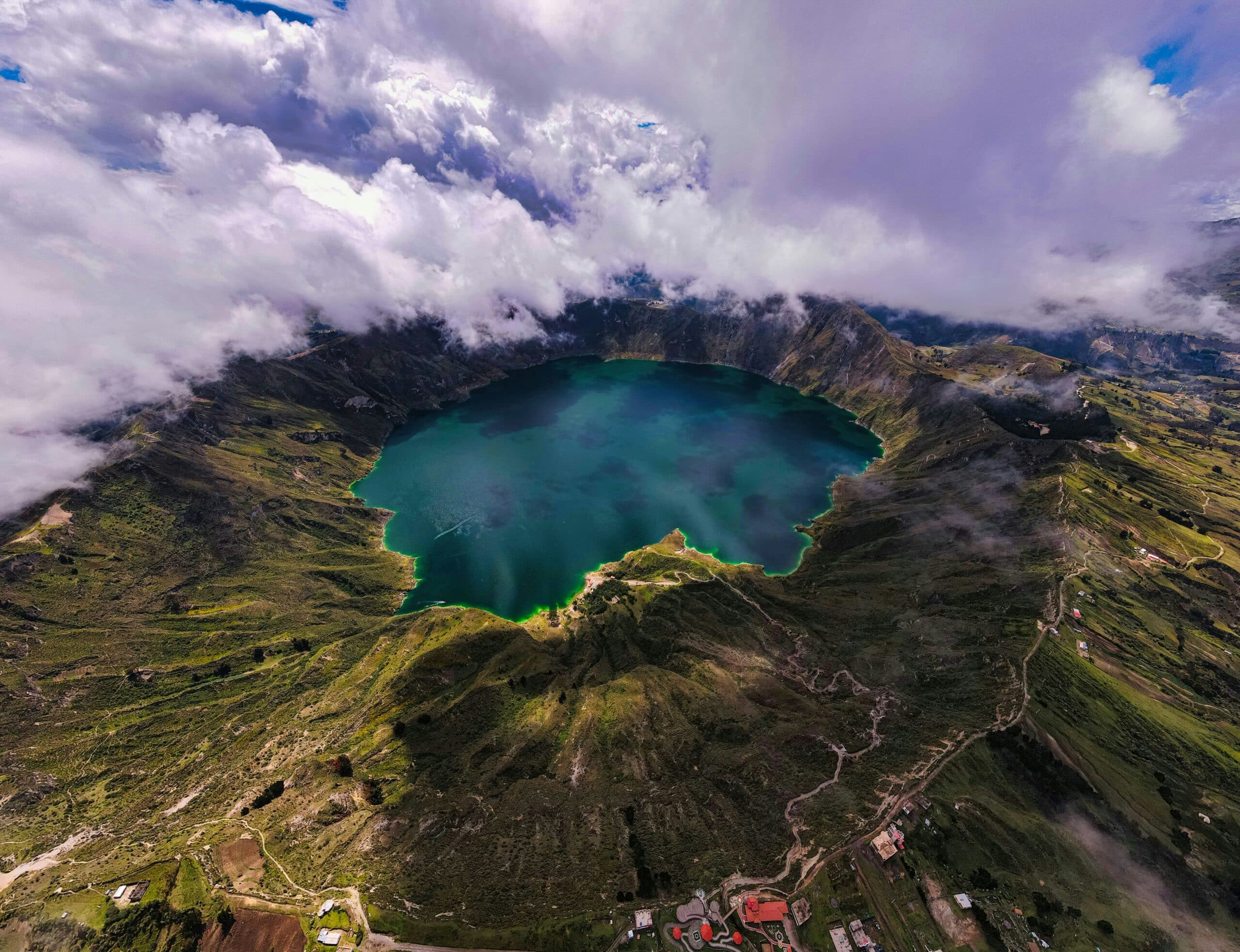 Lire la suite à propos de l’article Explorez le coeur du Volcan Quilotoa