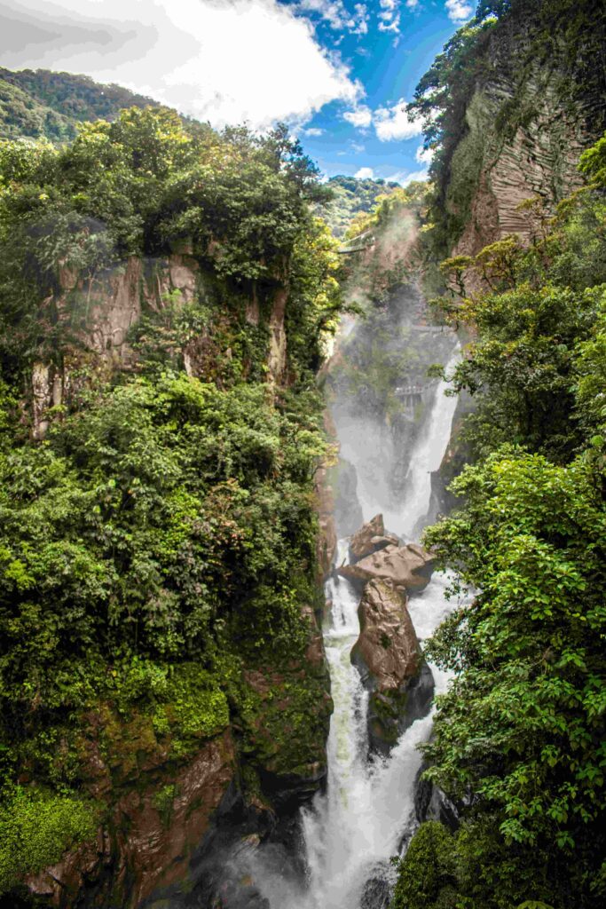 tourisme voyage banos de agua santa